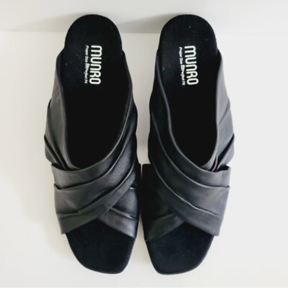 Munro Shoes - Munro Lee Slide Sandal Black Lamb Leather Size 7